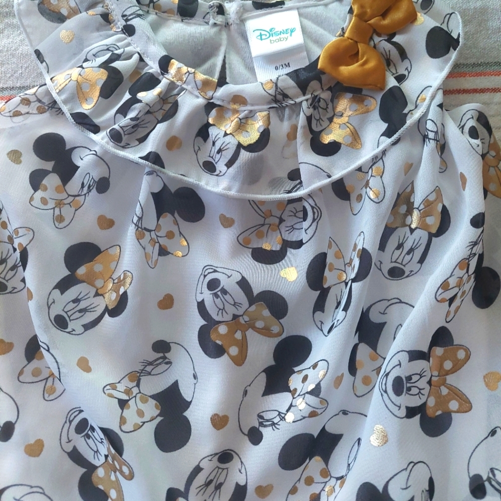 Disney onsie silky and shiny,  size 0 to 3 months - Picture 2 of 4